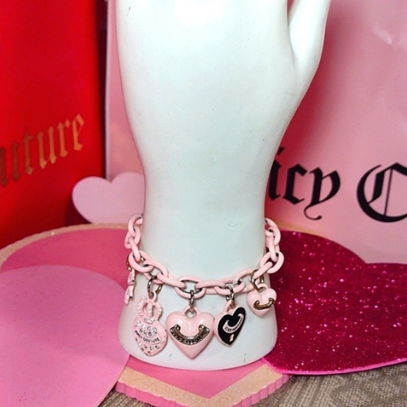 Juicy Couture 🩷Pink Heart Bracelet - Picture 14 of 14